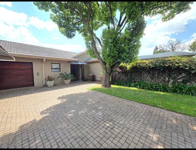 4 BEDROOM HOUSE FOR SALE IN GOLF PARK